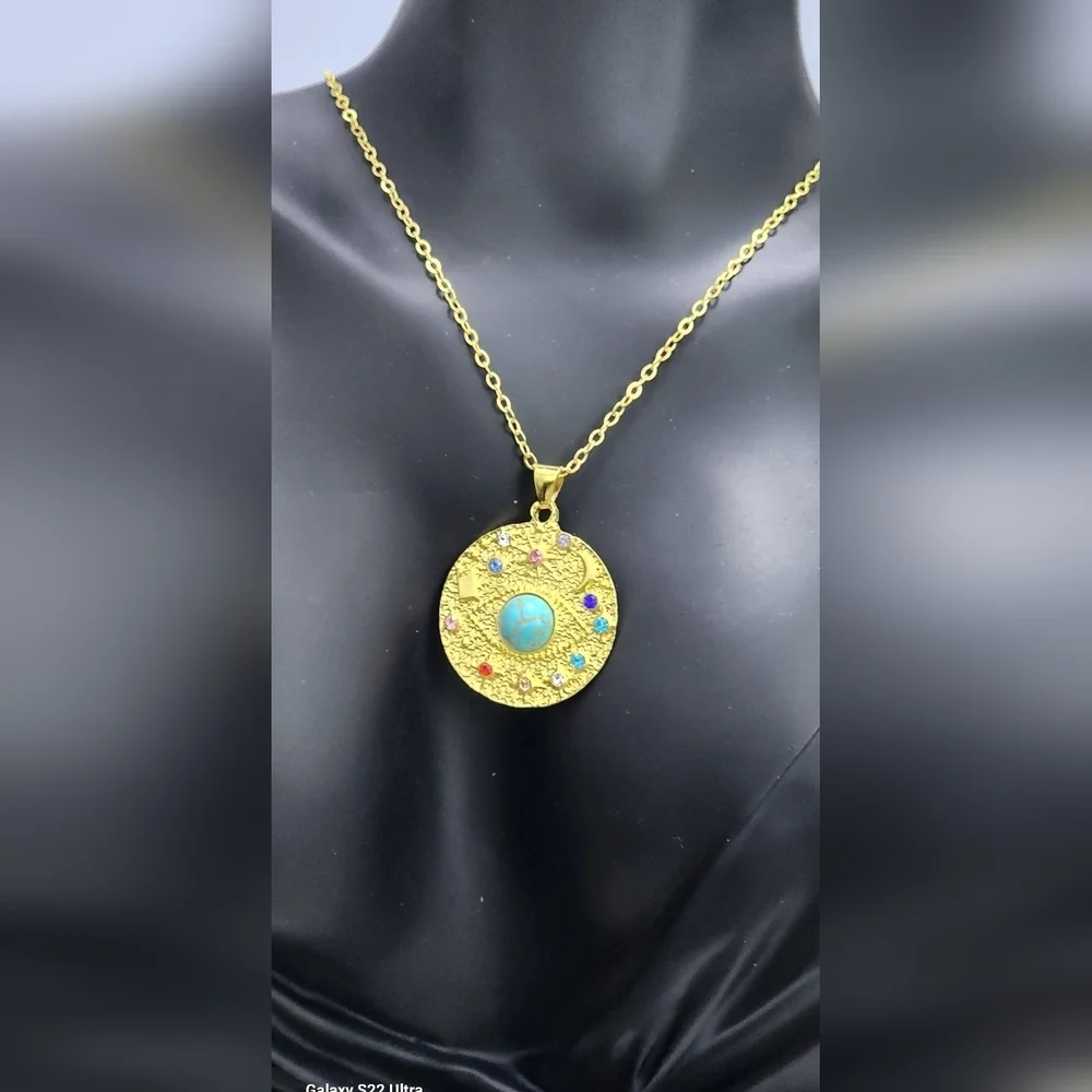 Gold Pendant Necklace with Turquoise Detail